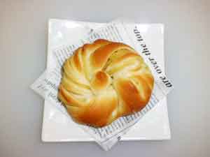 季節のあんぱん  ￥160（税込）