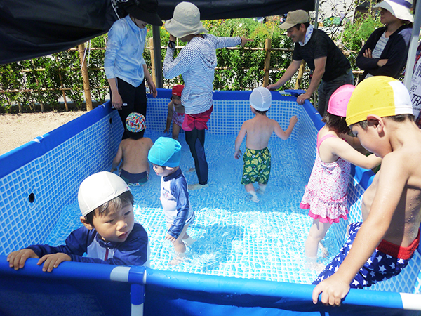 プール気持ちいいね！