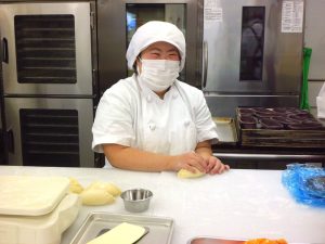 私の作ったカレーパンおいしいよ~。